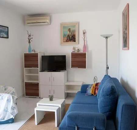 Apartment By The Sea - 5125